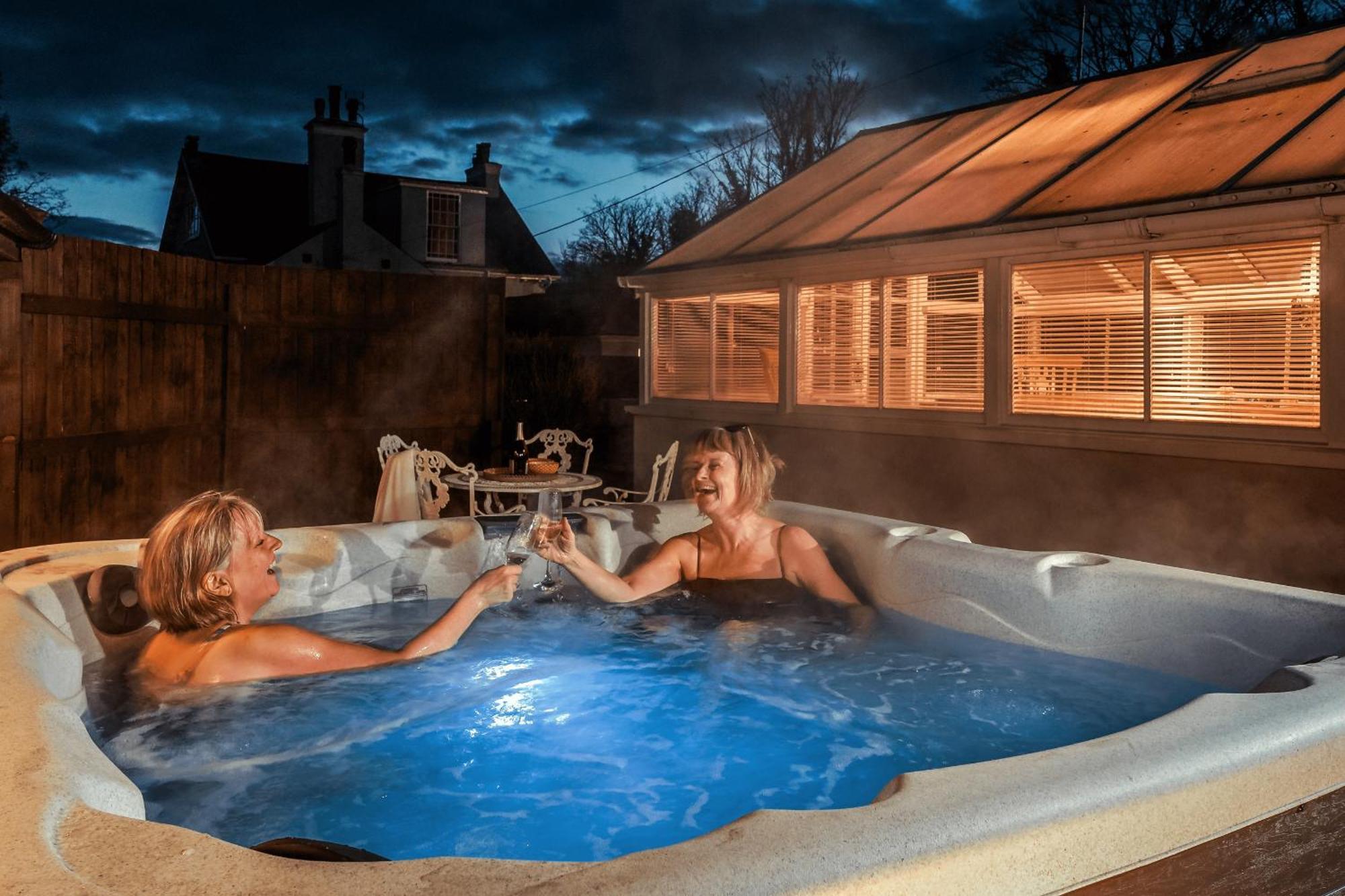 The Cottage - Characterful, Coastal Family Home With New Hot Tub Dawlish Esterno foto